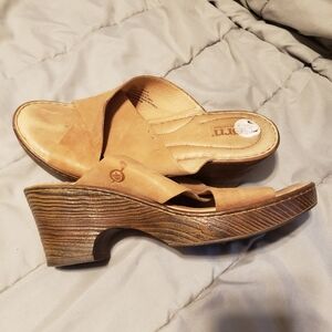 Born Women Coney Leather Mules W/ Platform Wedge Heel 11 Fits 10
